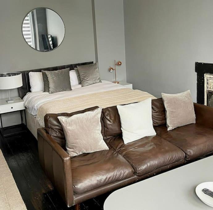 Elegant Studio In Central Hove - 5 Min Walk To Beach - 10 Min To Brighton Kültér fotó