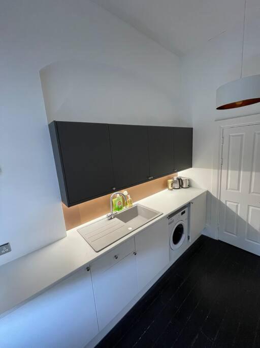 Elegant Studio In Central Hove - 5 Min Walk To Beach - 10 Min To Brighton Kültér fotó