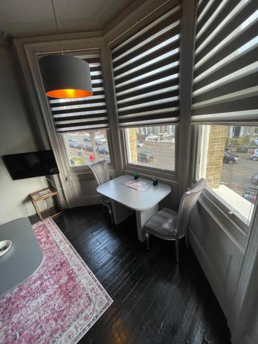 Elegant Studio In Central Hove - 5 Min Walk To Beach - 10 Min To Brighton Kültér fotó