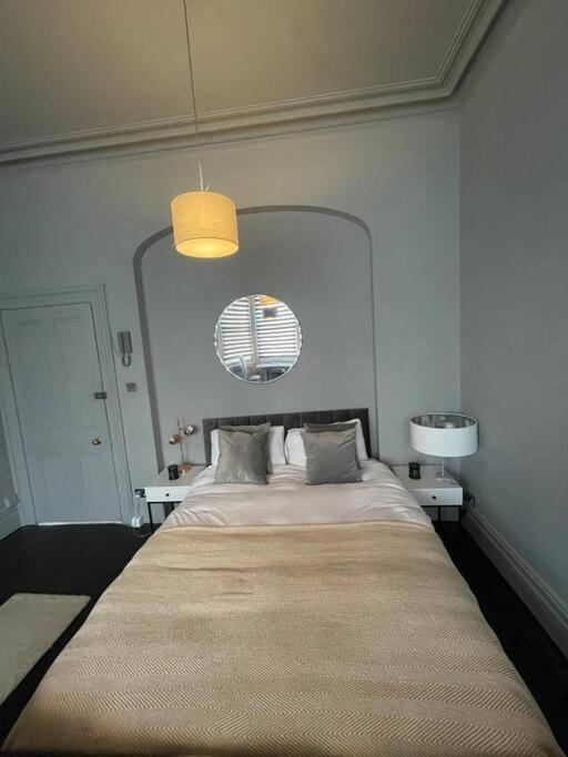 Elegant Studio In Central Hove - 5 Min Walk To Beach - 10 Min To Brighton Kültér fotó