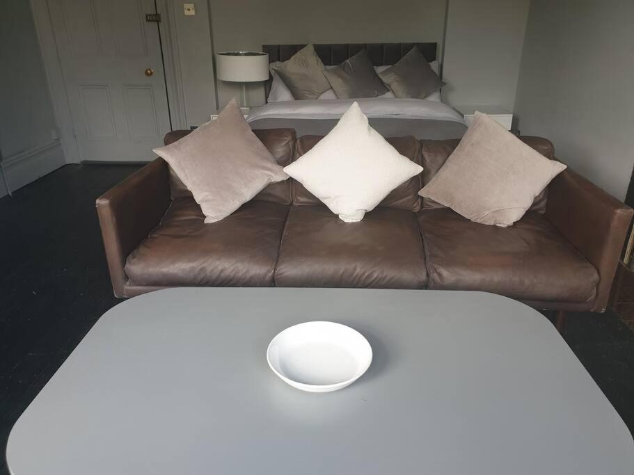 Elegant Studio In Central Hove - 5 Min Walk To Beach - 10 Min To Brighton Kültér fotó